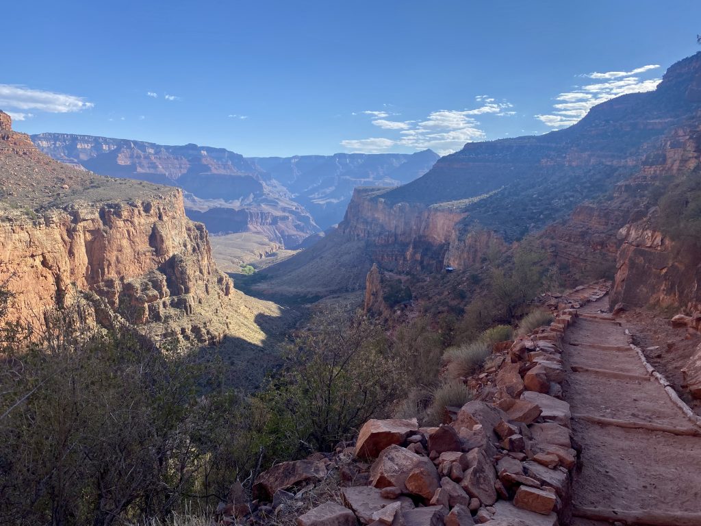 3-mile rest house in the near distance on the right of the grand canyon